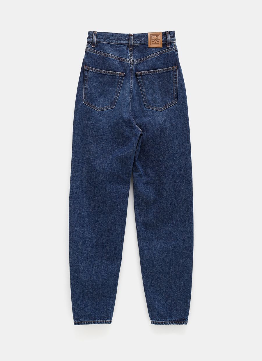 Pantalón vaquero con corte tapered