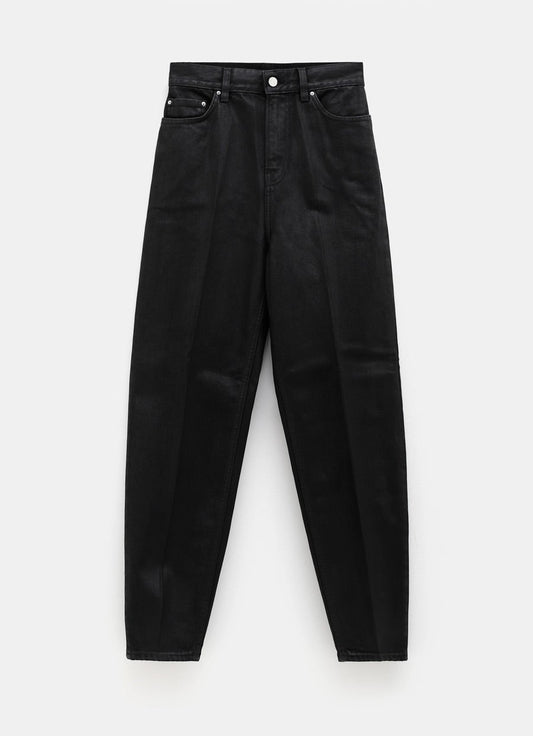 Pantalón vaquero con corte tapered