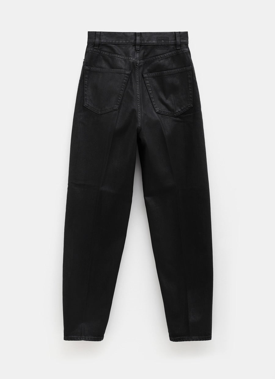 Pantalón vaquero con corte tapered