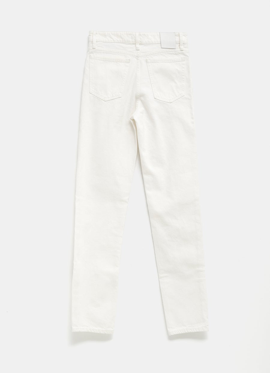 Pantalón vaquero con corte tapered